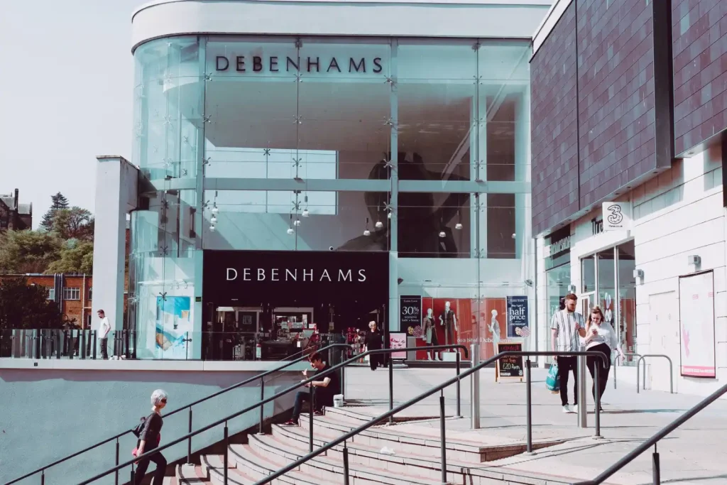 Shopping centre entrance with a glass frontage